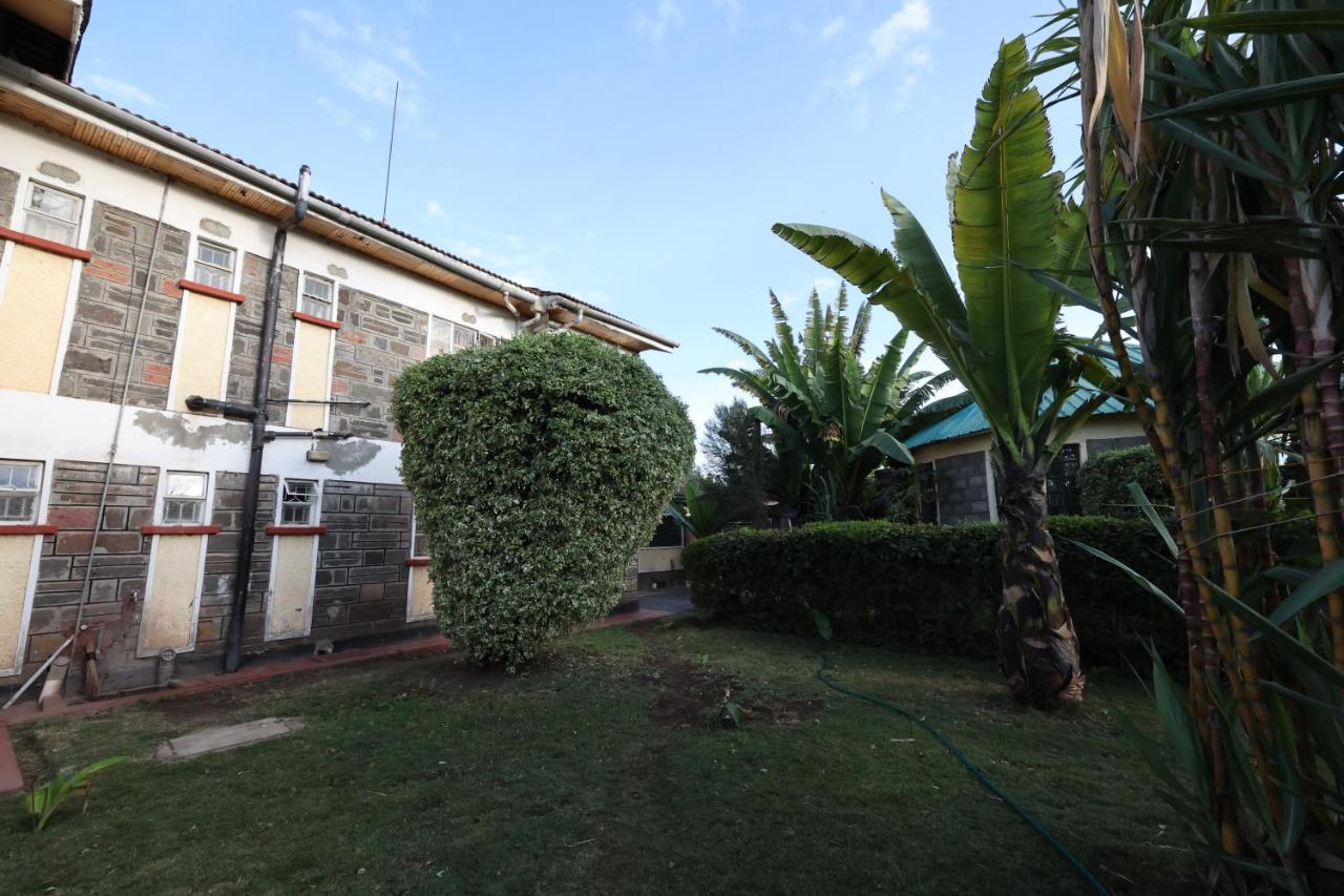 Homebase Gardens Kiamunyi Nakuru Exterior photo